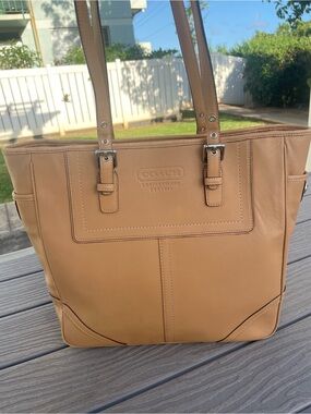 Coach Tan Leather lunch Tote Shoulder bag